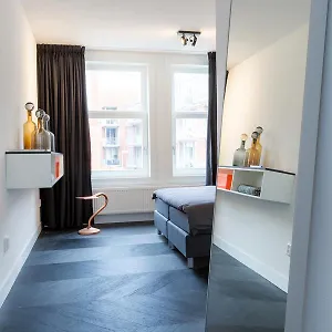 Apartament Book &, Eindhoven