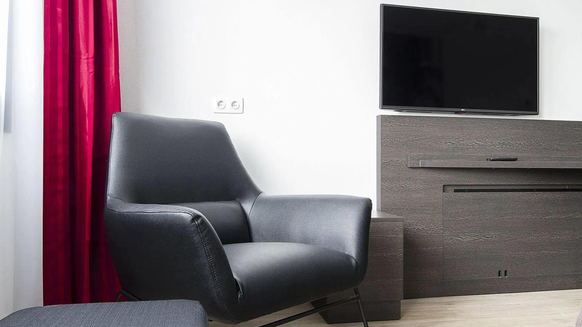 Bastion Hotel Eindhoven Waalre 4*,