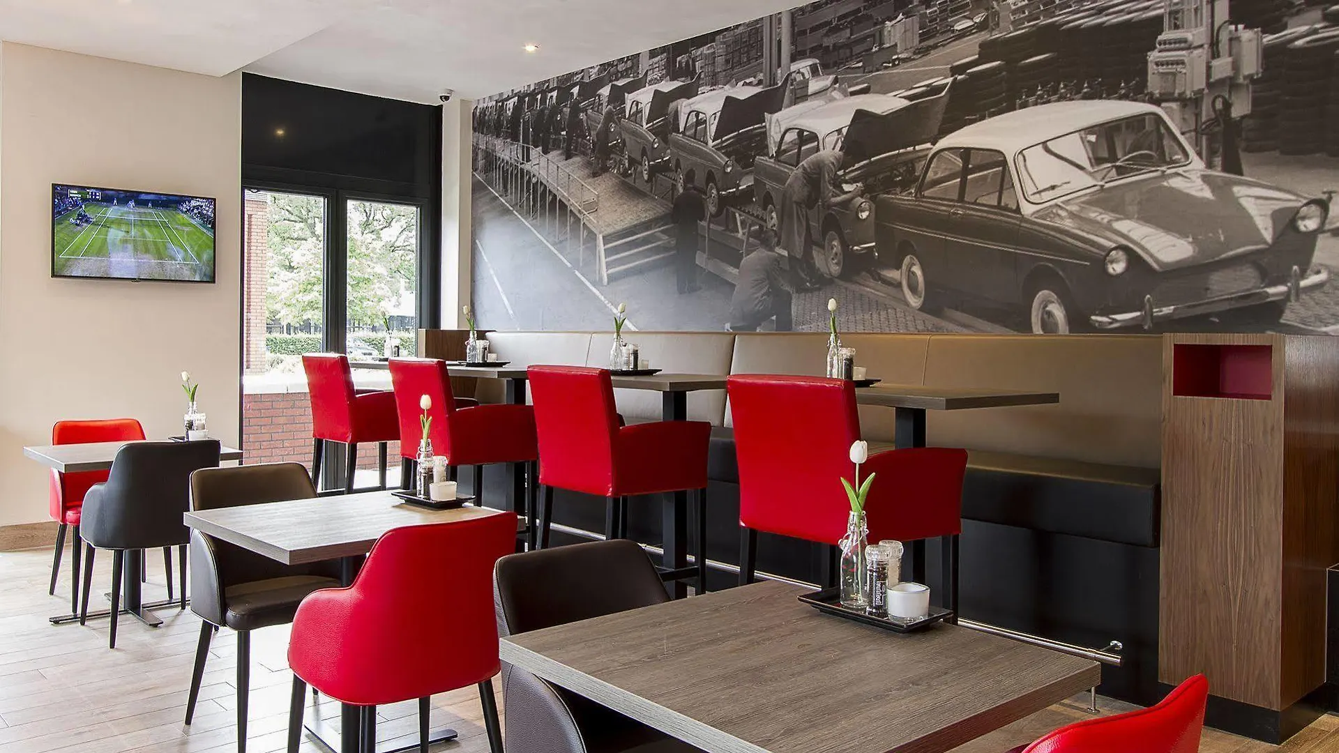 Bastion Hotel Eindhoven Waalre 4*,
